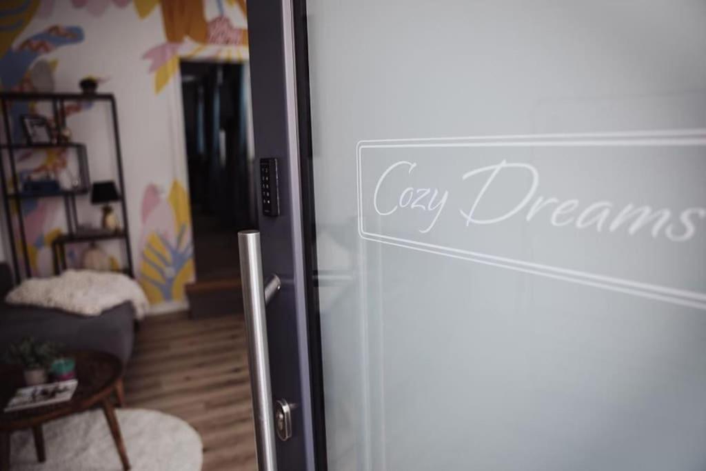 Cozy Dreams: Deluxe 2-Zimmer-Apartment -Kueche Nuremberg ภายนอก รูปภาพ